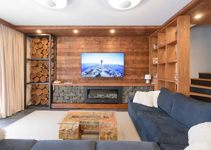 Finest Luxury Penthouse Royal Towers Apartment *