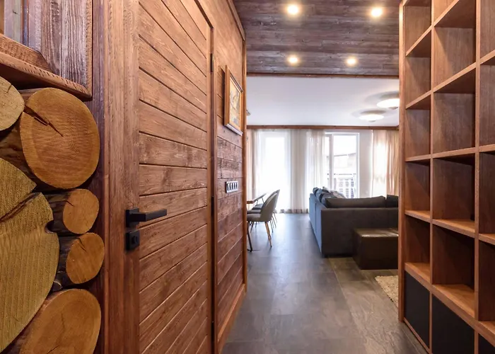 Finest Luxury Penthouse Royal Towers Apartment *