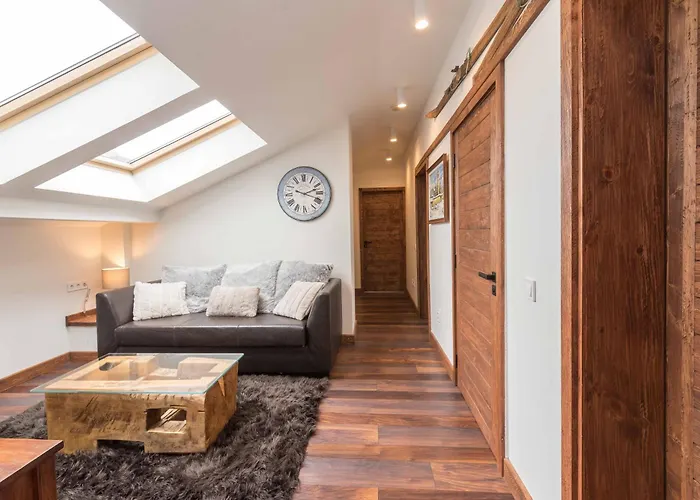 Finest Luxury Penthouse Royal Towers Apartment *