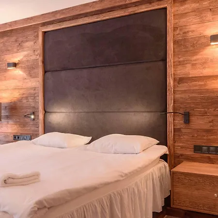 Finest Luxury Penthouse Royal Towers Lejlighed