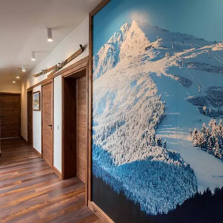 Finest Luxury Penthouse Royal Towers Lejlighed