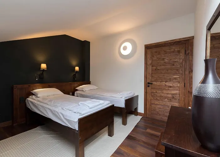 Finest Luxury Penthouse Royal Towers *